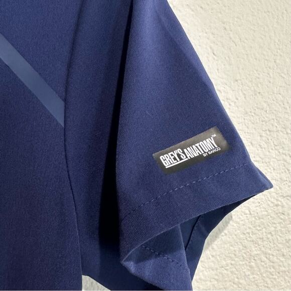 Grey's Anatomy V-Neck Scrub TOP 3-Pocket STRETCH SZ XS - Picture 9 of 16